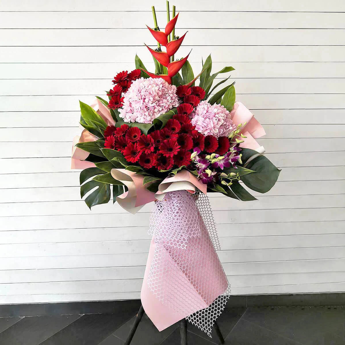 Congratulatory Flowers Stand 01